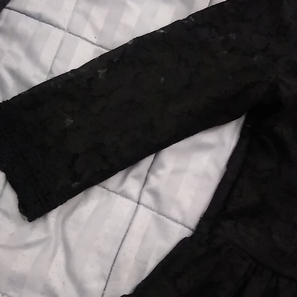 Womens dress - Picture 3 of 3